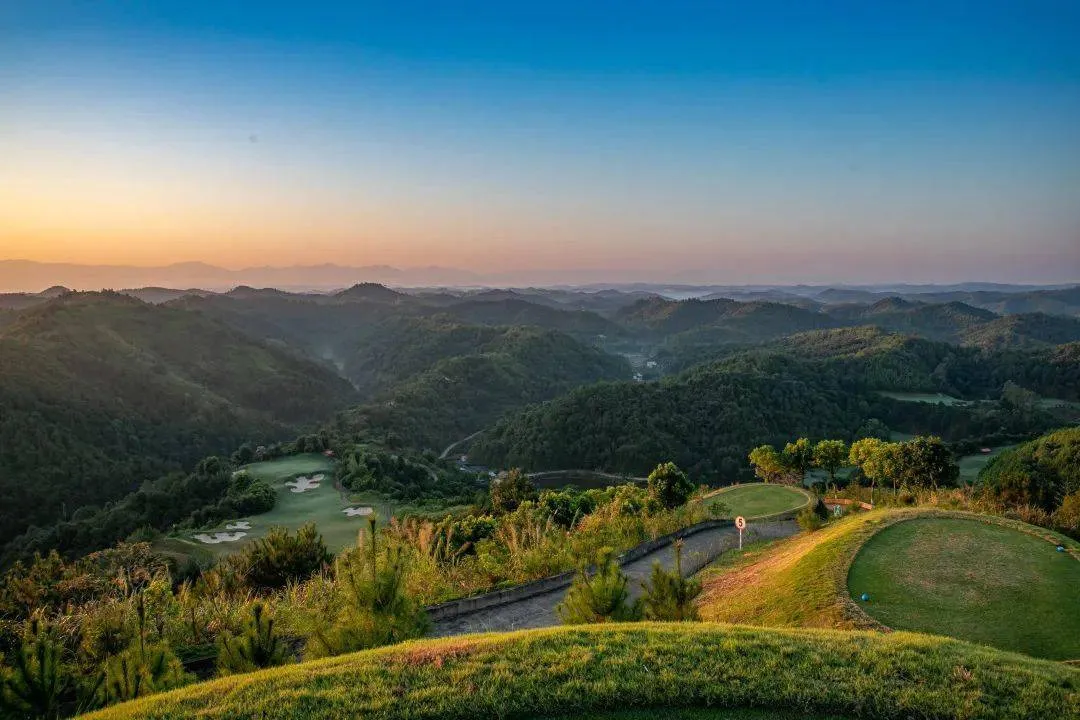 ⛳ 汕頭6天5夜4頂級球場（4人成團）天天出發 ⛳ 行程圖片 6