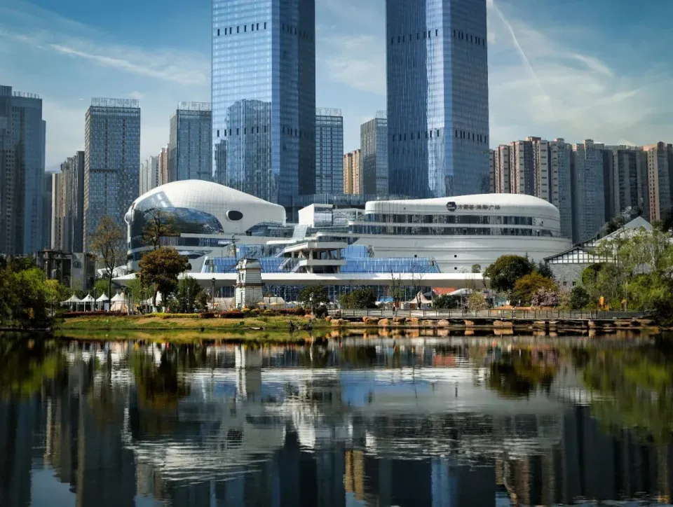 貴陽✈️廈門：都市掠影與返程【海豚廣場，外觀白宮，花果園購物中心】 行程圖片 2