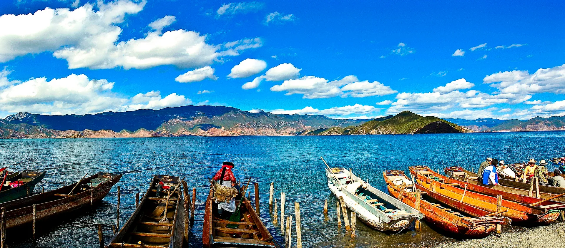 大理BUS瀘沽湖【瀘沽湖觀景台、裏格觀景台、漫步裏格半島、情人灘、摩梭族鍋莊篝火晚會】 行程圖片 2