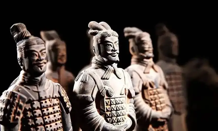 西安 ⭢ 兵馬俑（1.2.3號坑+耳機導覽） ⭢ 慈恩寺遺址公園（外觀大雁塔） ⭢ 雁塔廣場、大唐不夜城 行程圖片 2