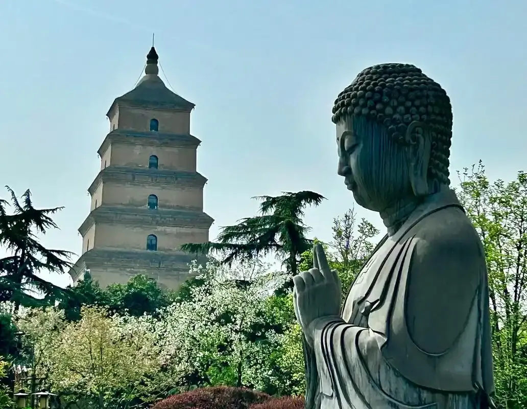 西安 ⭢ 兵馬俑（1.2.3號坑+耳機導覽） ⭢ 慈恩寺遺址公園（外觀大雁塔） ⭢ 雁塔廣場、大唐不夜城 行程圖片 3