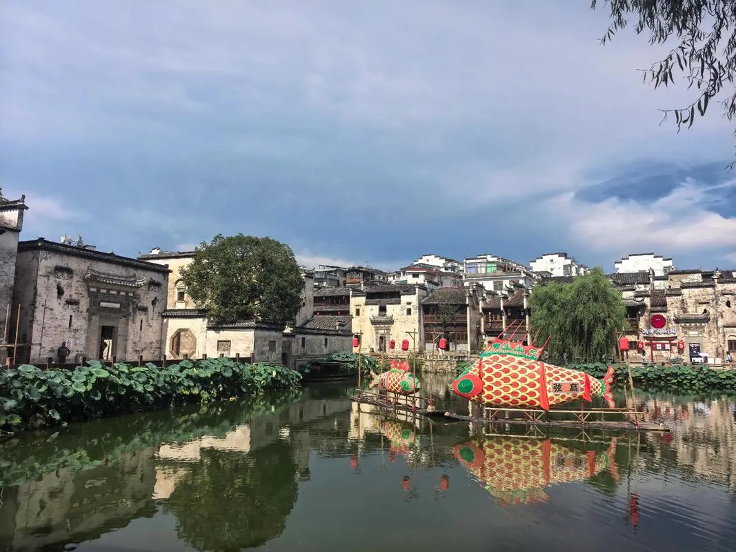 九江（潯陽樓） ⭢ 景德鎮（古窯民俗博覽區·陶瓷DIY） ⭢ 婺源（弦高古鎮） 行程圖片 2
