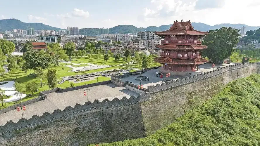 江門 🚌 肇慶（星湖景區·七星岩牌坊·端州古城牆） 行程圖片 4