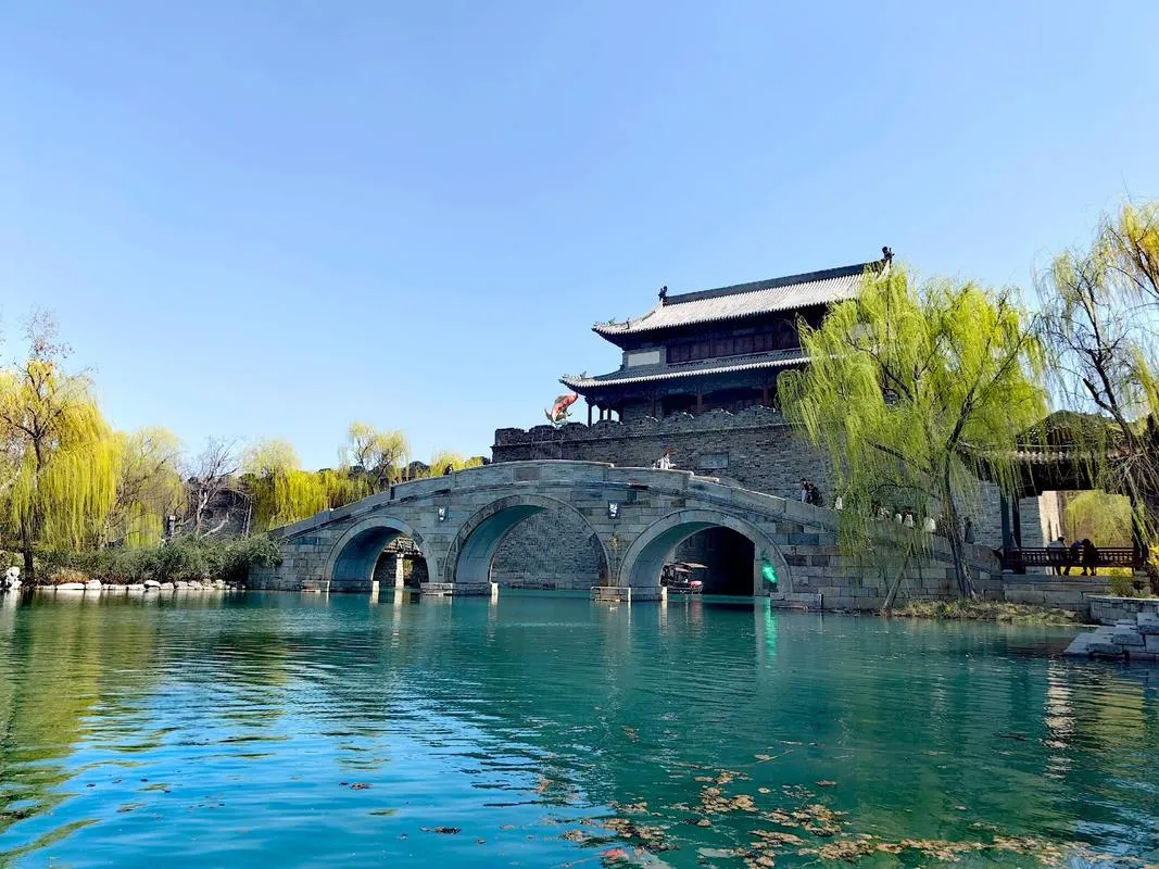 濟南 ⭢ 青島（明水古城·李清照故居·百脈泉·墨泉·蠟染布坊·長源醬園·青島啤酒博物館·迎賓館） 行程圖片 1