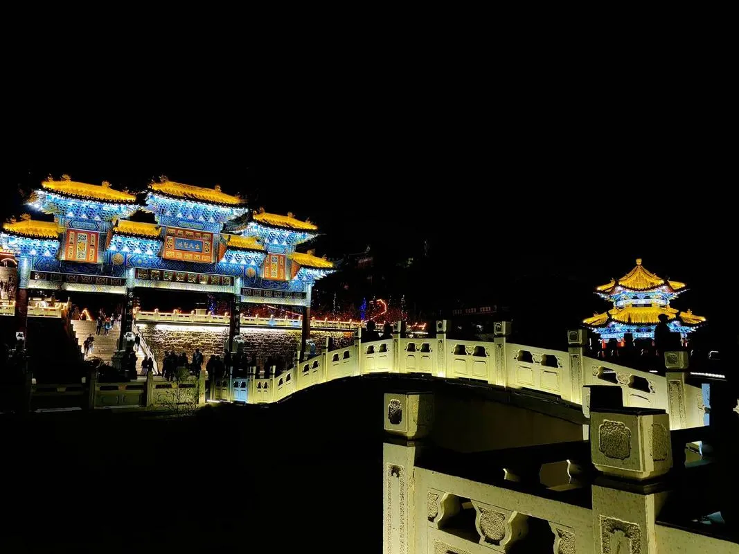DAY 3｜從城市走向真正的東北冬天~長春 🚌 吉林・隕石博物館・玄天嶺夜景 行程圖片 2