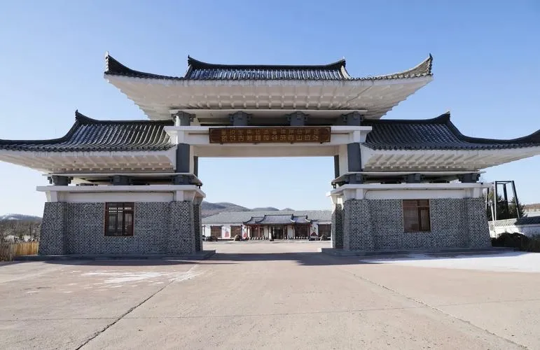 鏡泊湖 ⭢ 長白山（朝鮮族古村落・打糕泡菜體驗・美人松公園・雲頂市集） 行程圖片 1